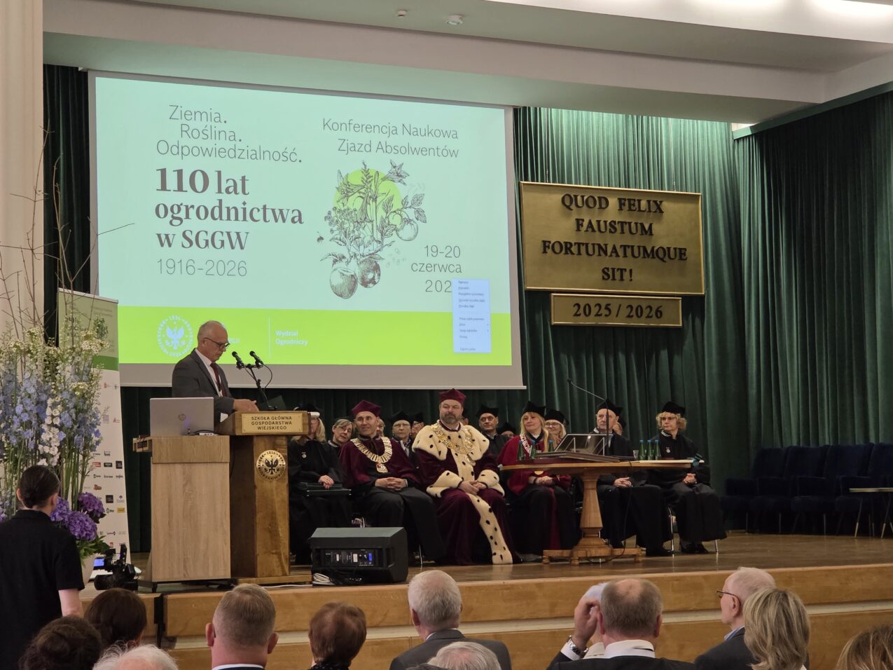 Prof. dr hab. Piotr Siwek (UR Kraków, prezes PTNO) złożył życzenia z okazji jubileuszu 110 lecia ogrodnictwa w SGGW (fot. AW)